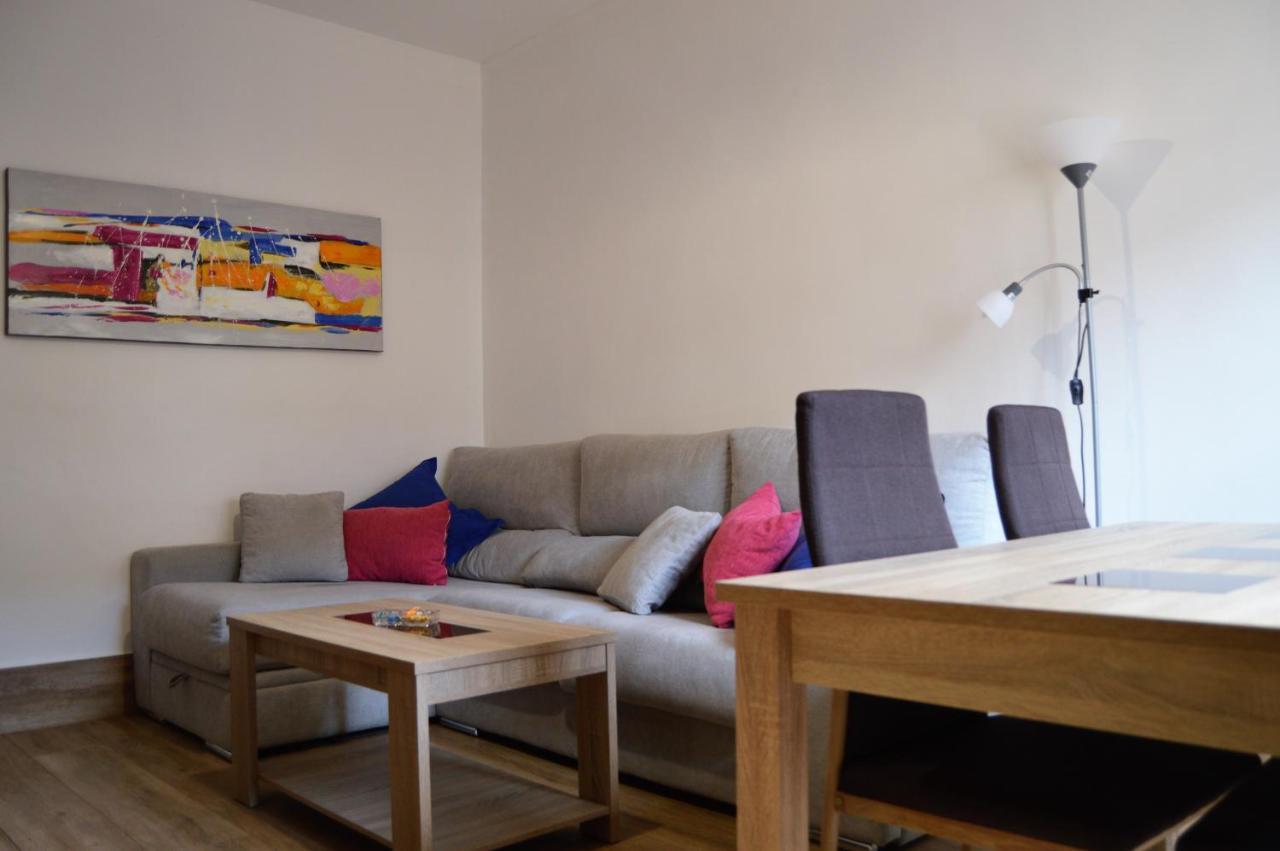Apartamentos Turisticos - Hostal Los Alisos Aliseda Eksteriør billede