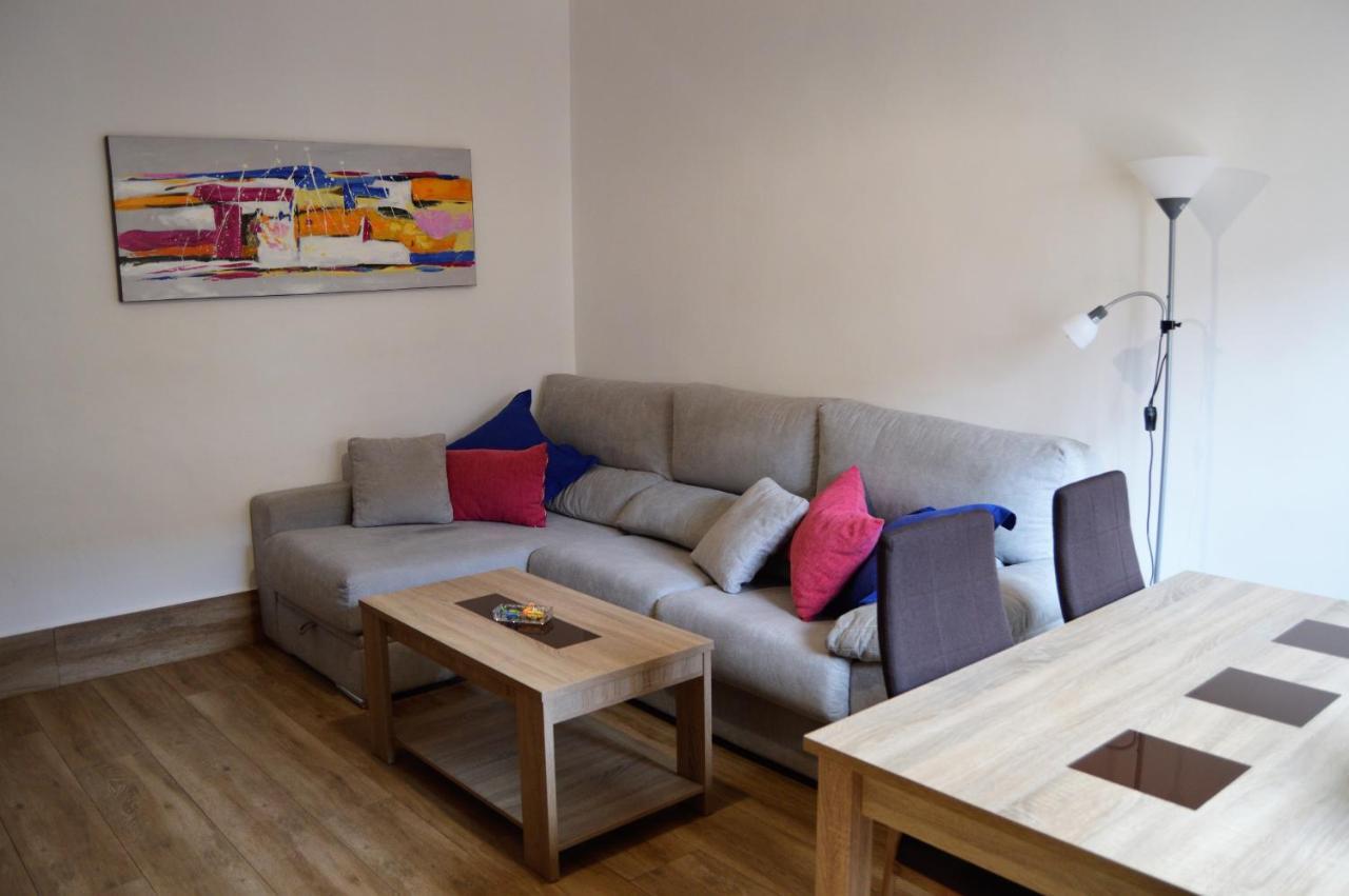 Apartamentos Turisticos - Hostal Los Alisos Aliseda Eksteriør billede